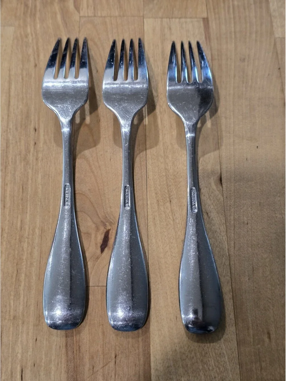 Oneida Voss Stainless Steel Glossy Dinner Forks 18/0 Vietnam Lot Of 3 Forks